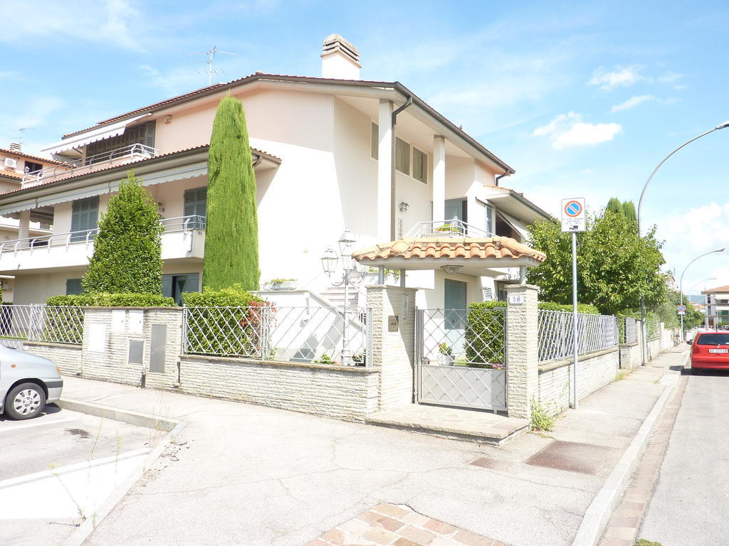 Apartamento Dimora Rinaldi Empoli Habitación foto