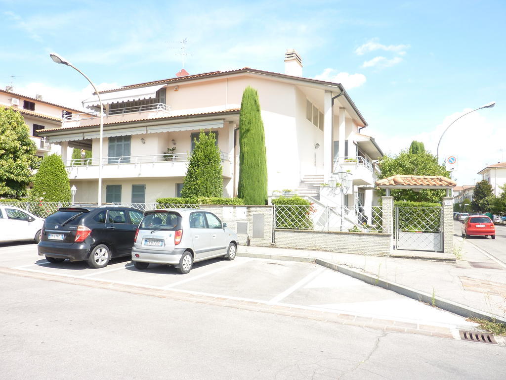 Apartamento Dimora Rinaldi Empoli Habitación foto