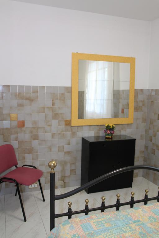Apartamento Dimora Rinaldi Empoli Exterior foto